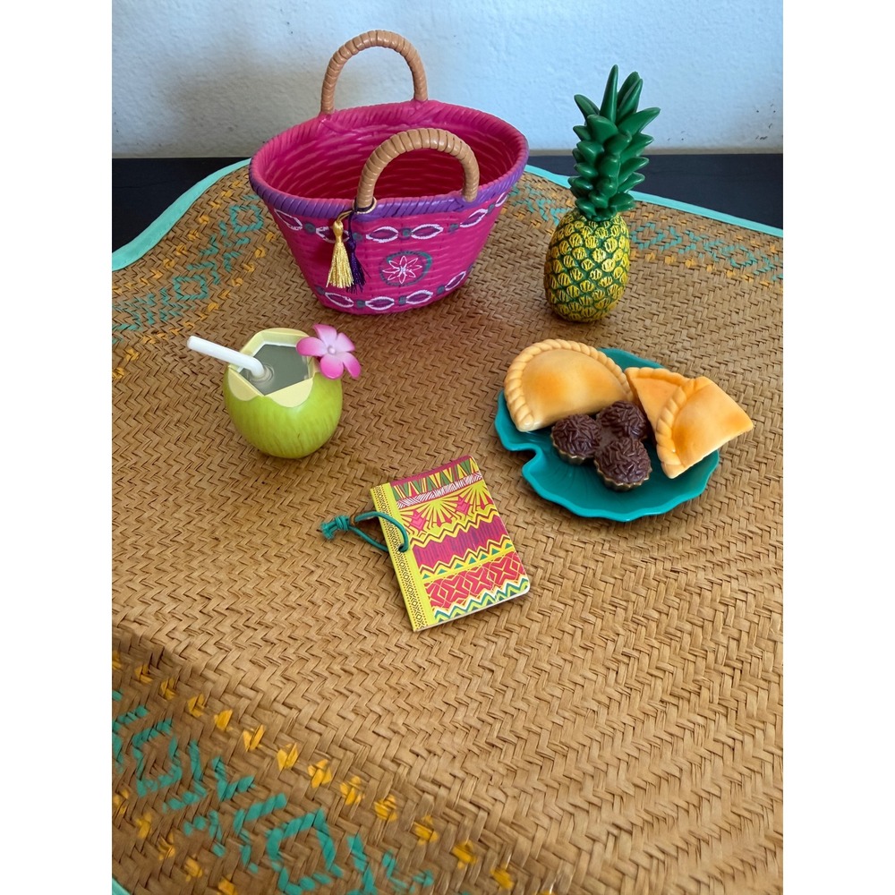 American Girl Lea Clark GOTY 2016 Beach Picnic Set Complete EUC